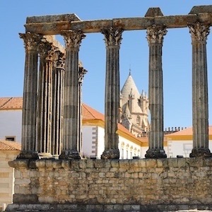 Templo de Diana e Catedral em Évora
